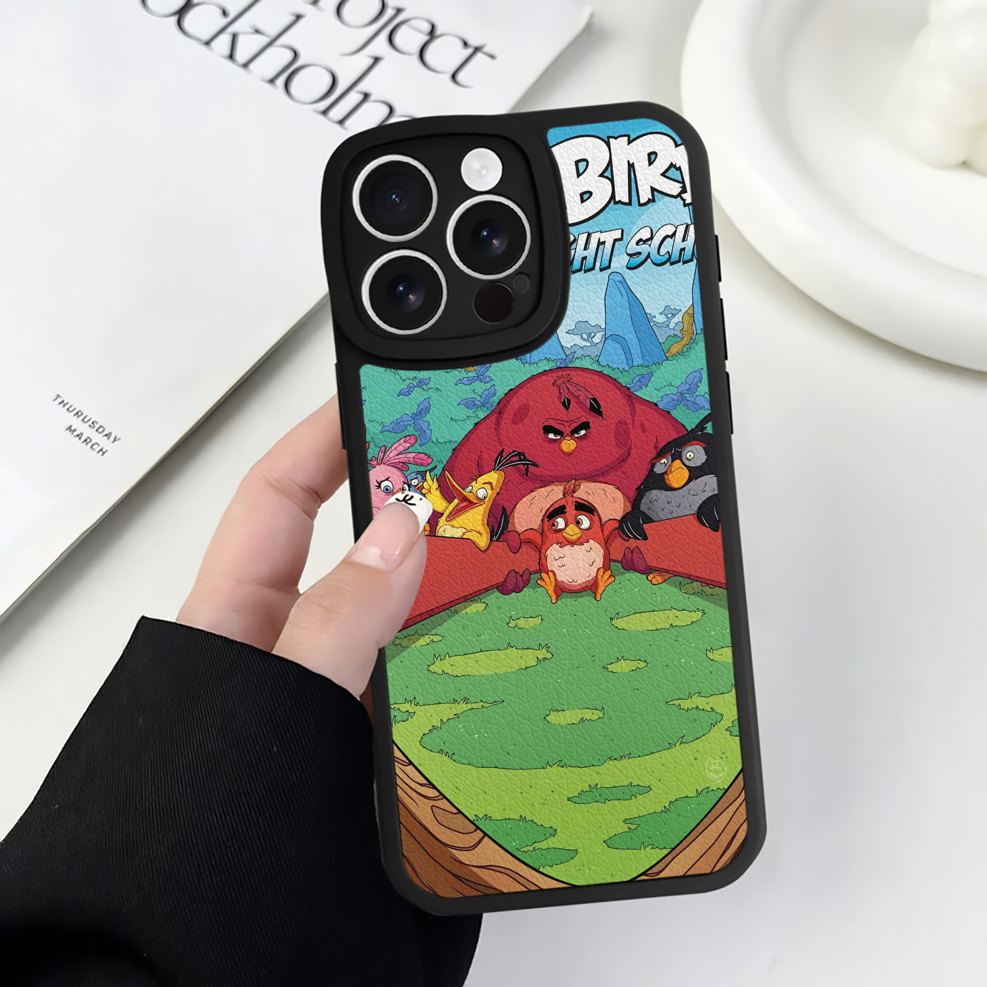 （画像用） Angry Birds アングリーバード 【iPhone 16シリーズ対応】シリコンスマホケース（レザー調） 材質：シリコン